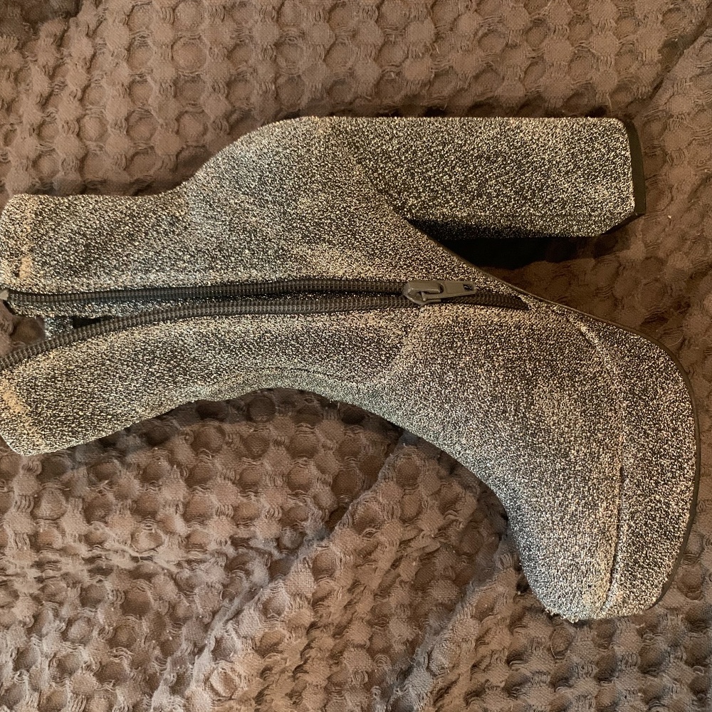 Women's Platform Space Heels Steve Madden 6.5